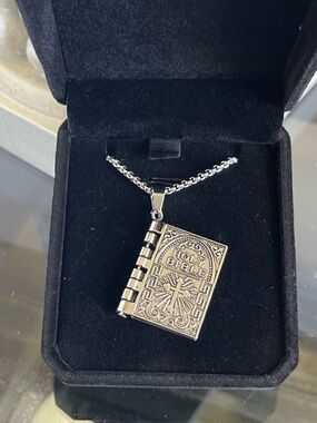 Source Unknown Silver Holy Bible Book Pendant Necklace